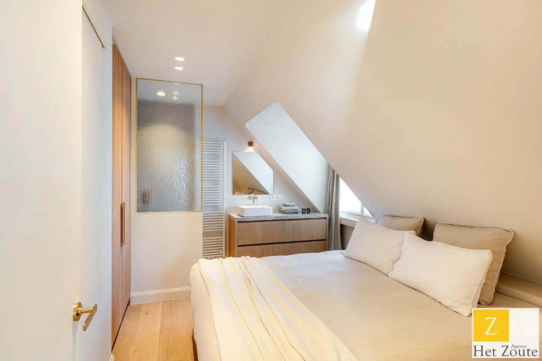 Gezellig appartement met zicht op het Zegemeer te Knokke foto 8