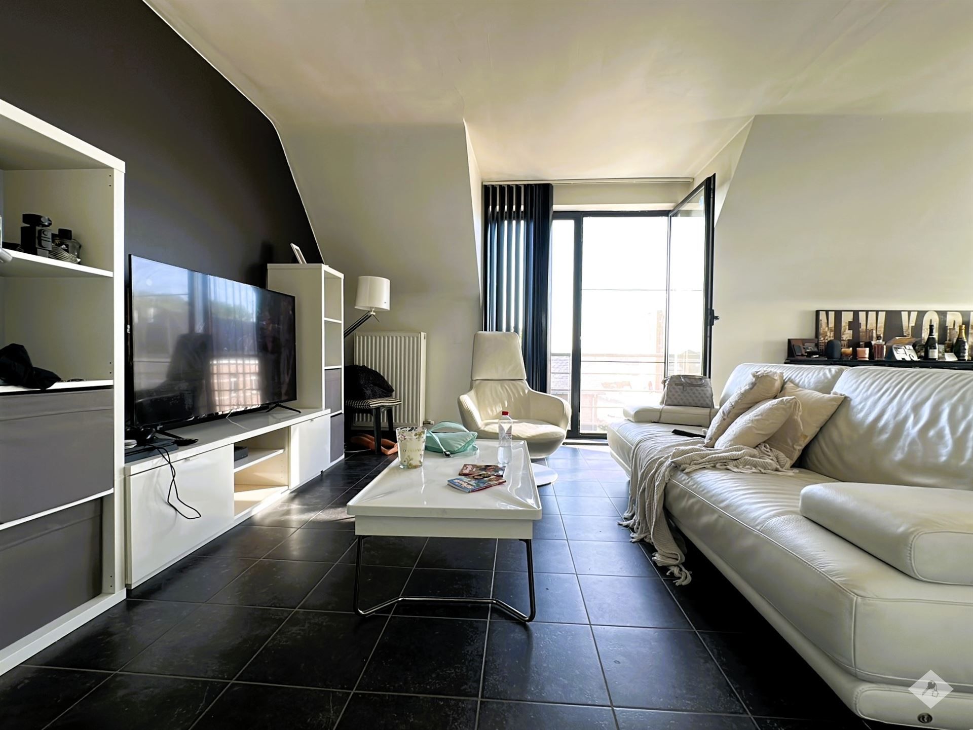 Instapklaar duplexappartement met garage in Peizegem foto 3