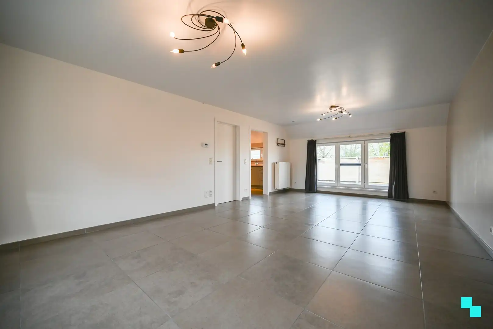 Duplexappartement te Sint-Eloois-Winkel met 2 slaapkamers foto 6