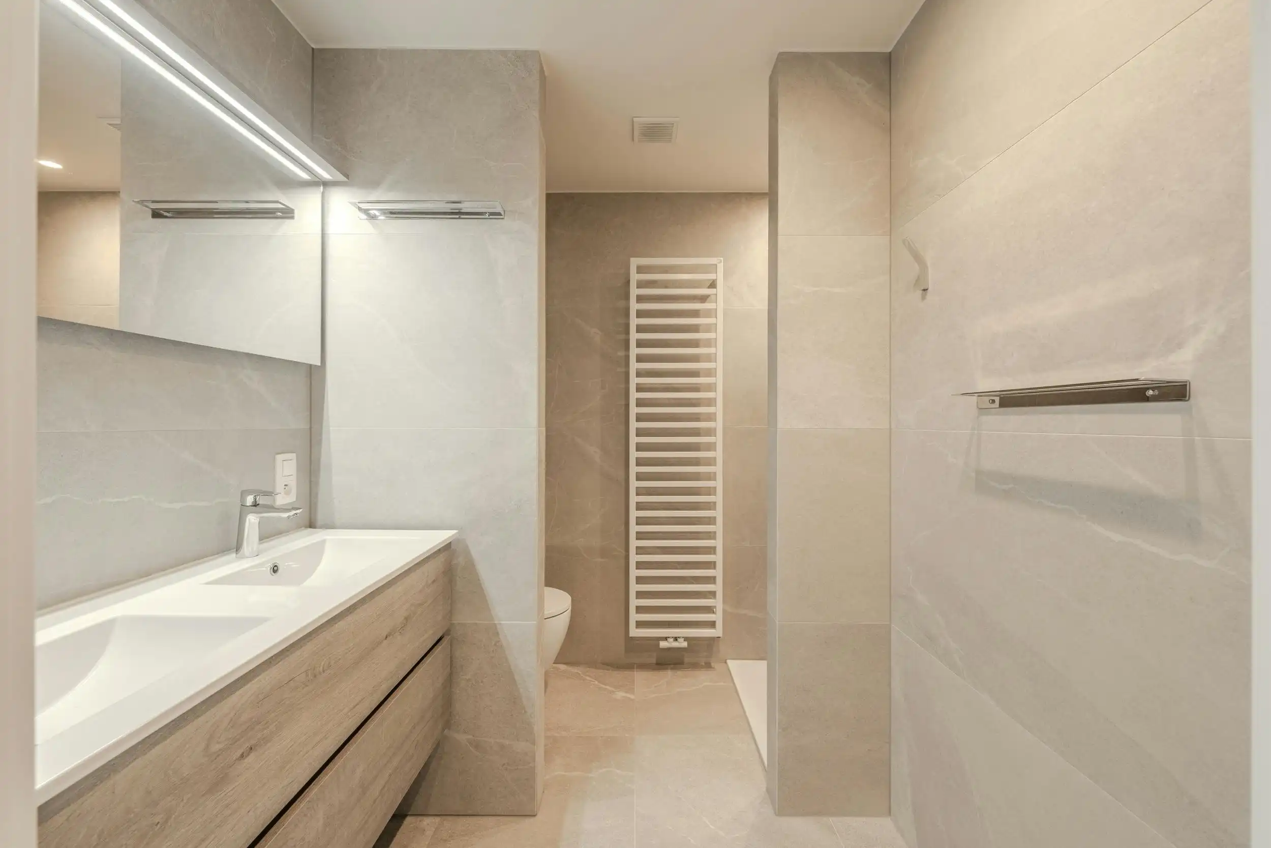 Recent appartement met twee slaapkamers in de Res. Lectus IX foto 8