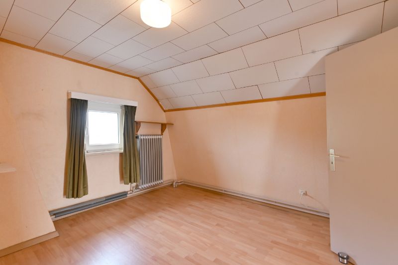 Landelijk gelegen te renoveren woning op 1120m² foto 17