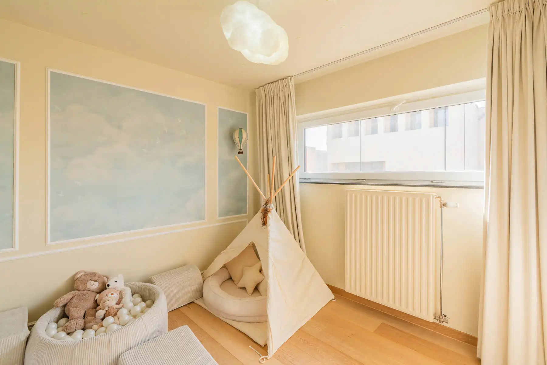 Ruime, energiezuinige woonst met terras, tuin en garage foto 18