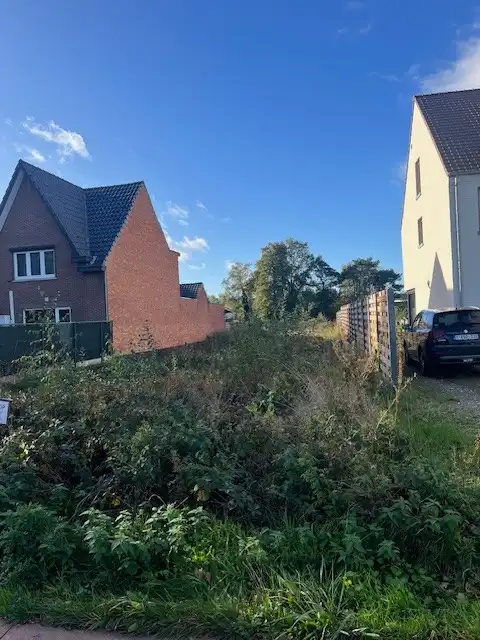 Ruim perceel van 10a08ca voor halfopen bebouwing in Zonhoven foto 2