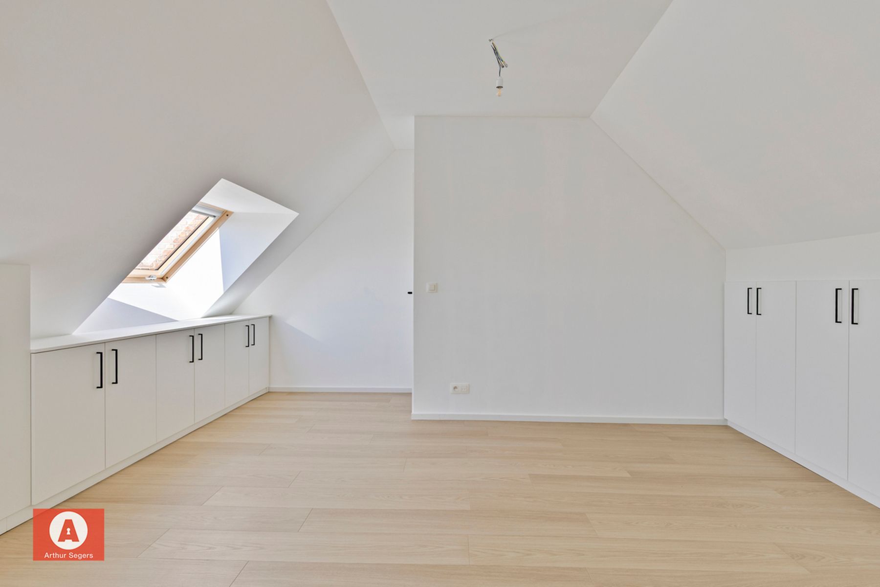 Totaal gerenoveerde woning met A-label foto 24