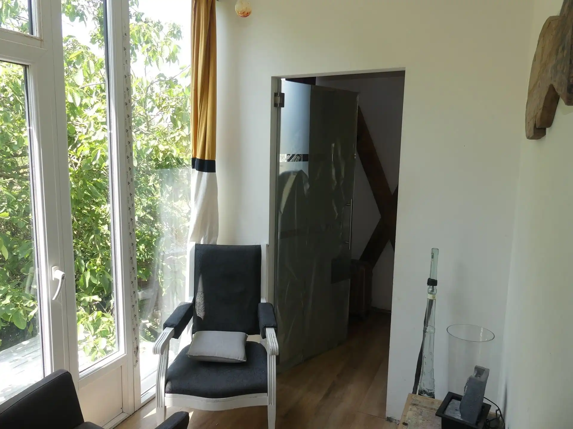 Centraal gelegen woning met vele mogelijkheden foto 3
