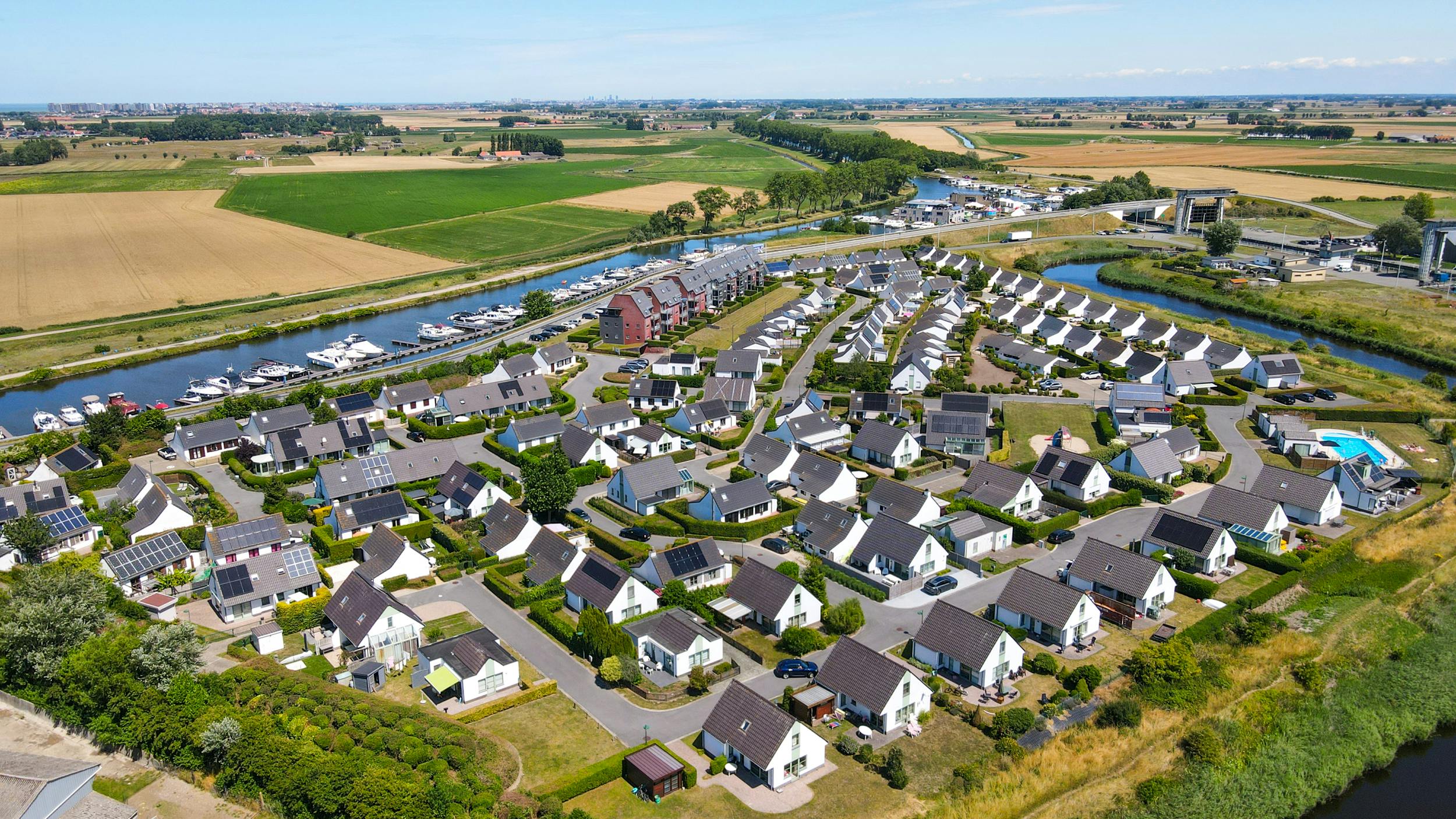 Vakantiewoning met vier slaapkamers en terras te Nieuwpoort foto 13