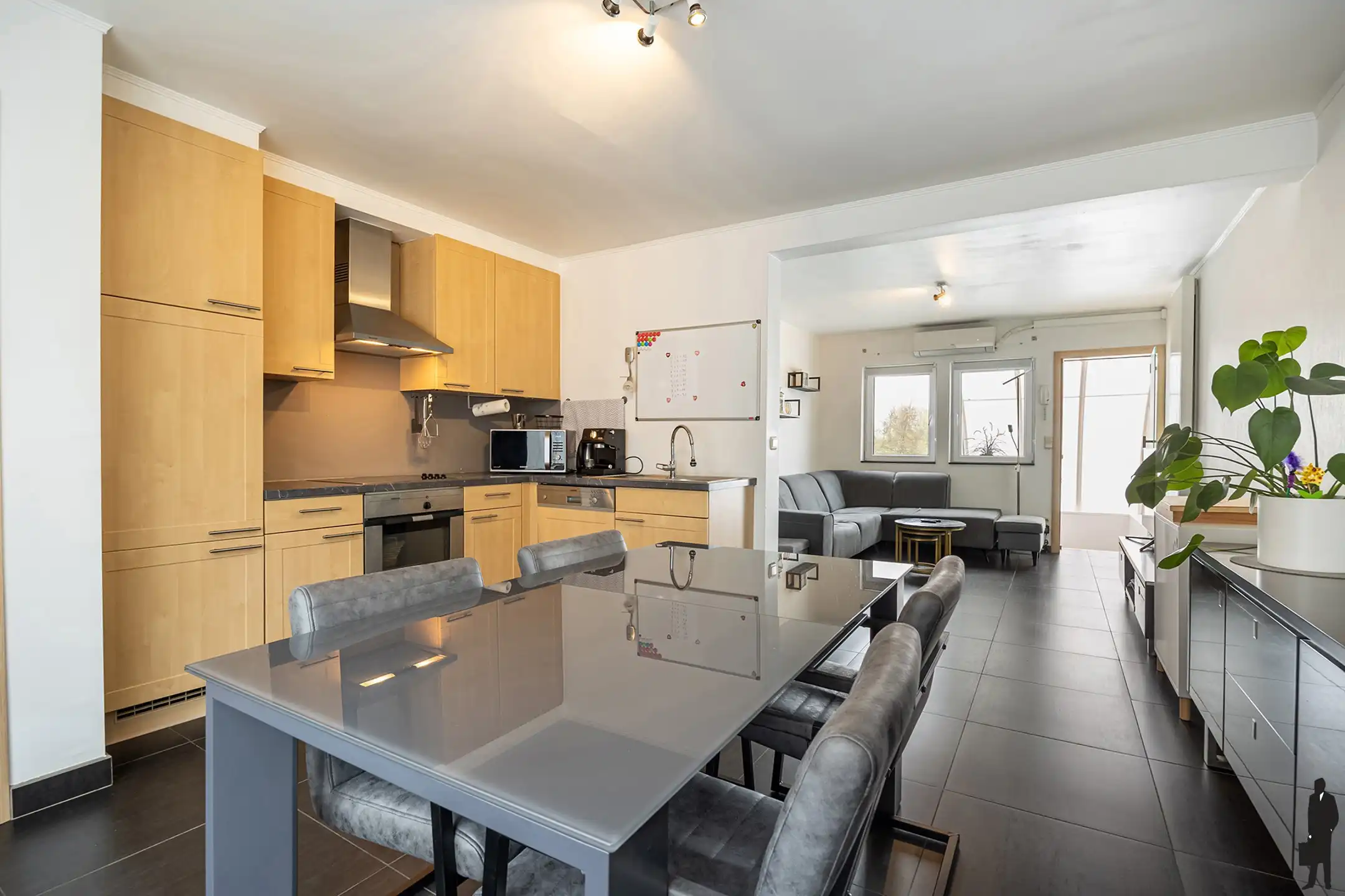 Charmante woning met 2 slaapkamers en tuin nabij centrum Sint-Gillis-Waas foto 9