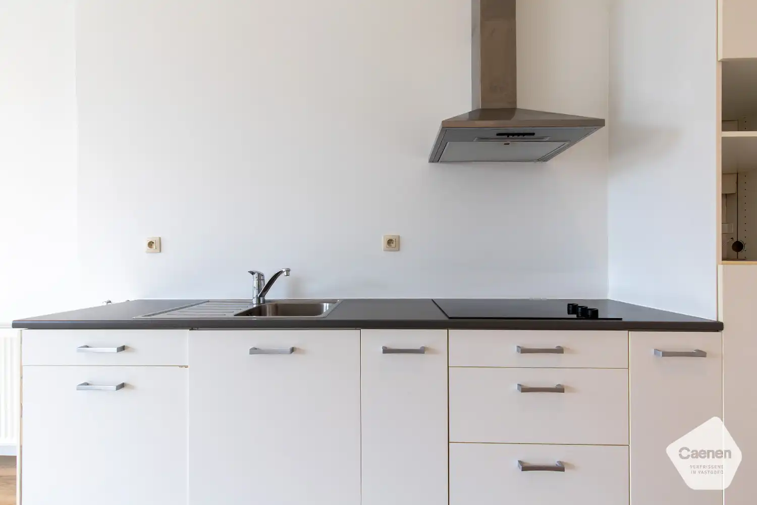 Ruim en lichtrijk appartement met open leefruimte op wandelafstand van jachthaven en strand foto 11