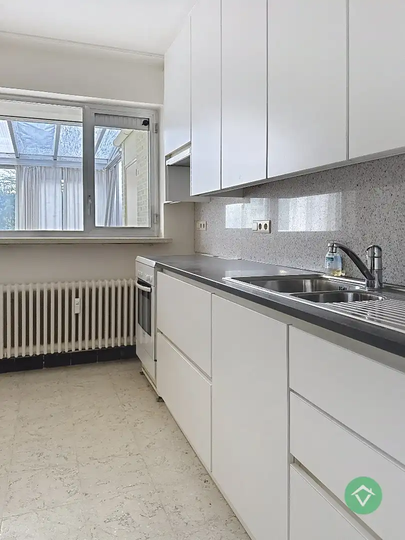 Gelijkvloers appartement met autostandplaats en garage te Roeselare  foto 15