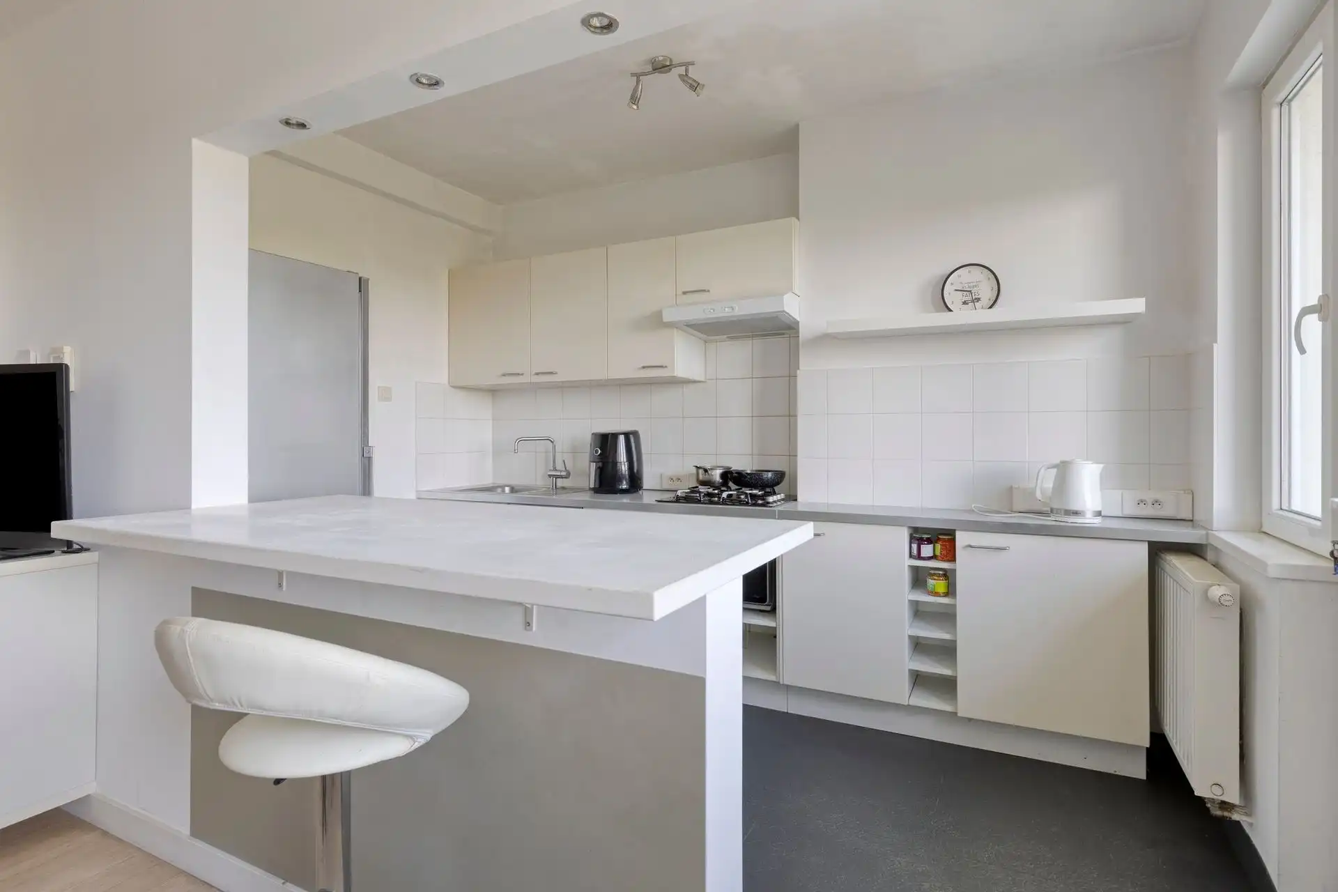 Perfect onderhouden appartement nabij centrum foto 4