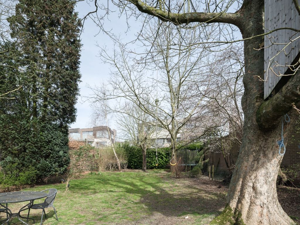 Wondelgem - Ruime (397 m2 bvo) en karaktervolle, op te frissen burgerwoning met art-déco elementen en prachtige tuin op een boogscheut van het Centrum van Gent. foto 11