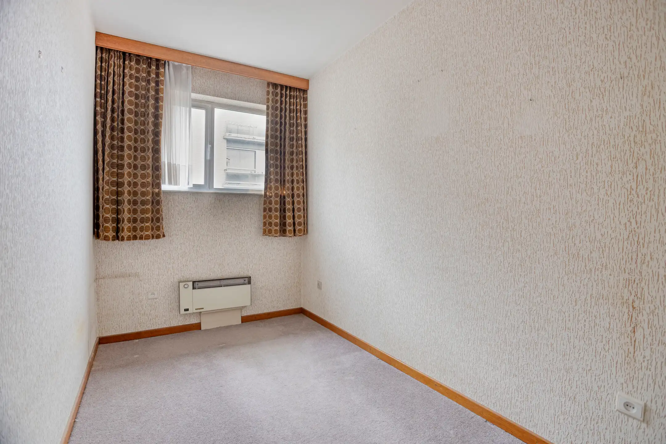 Te renoveren appartement met 3 slaapkamers foto 10