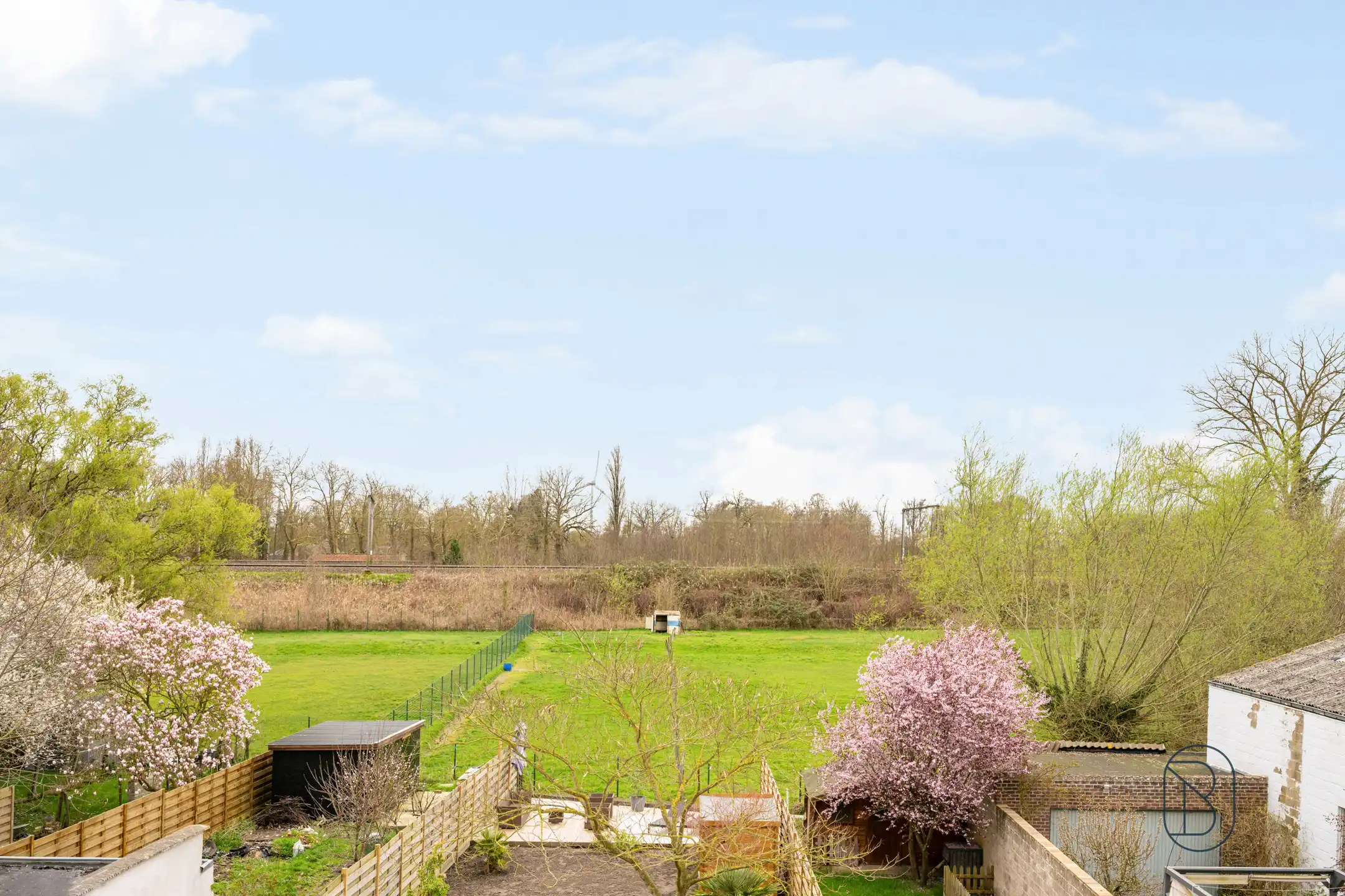Gerenoveerde rijwoning met 2 SLK en zuidgerichte tuin foto 18
