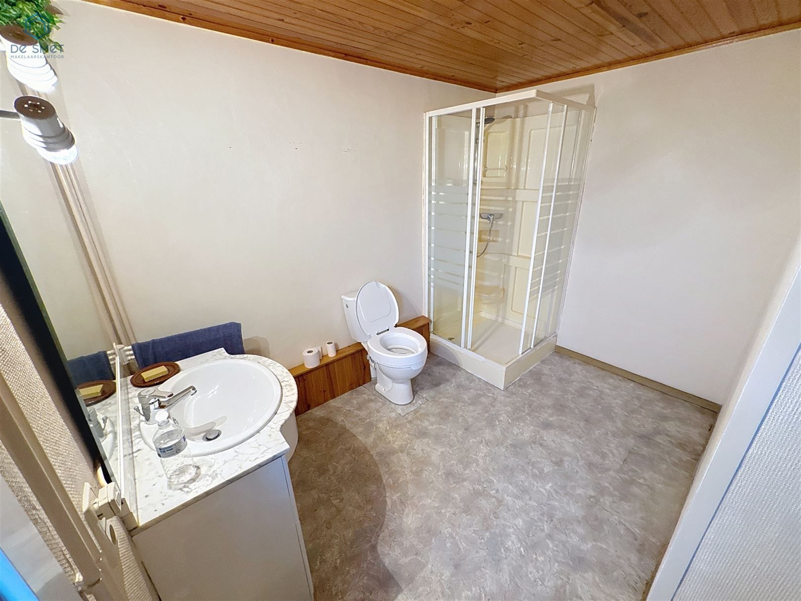 Charmante te renoveren gezinswoning met 4 slaapkamers, garage en grote tuin rustige ligging in Viane foto 7