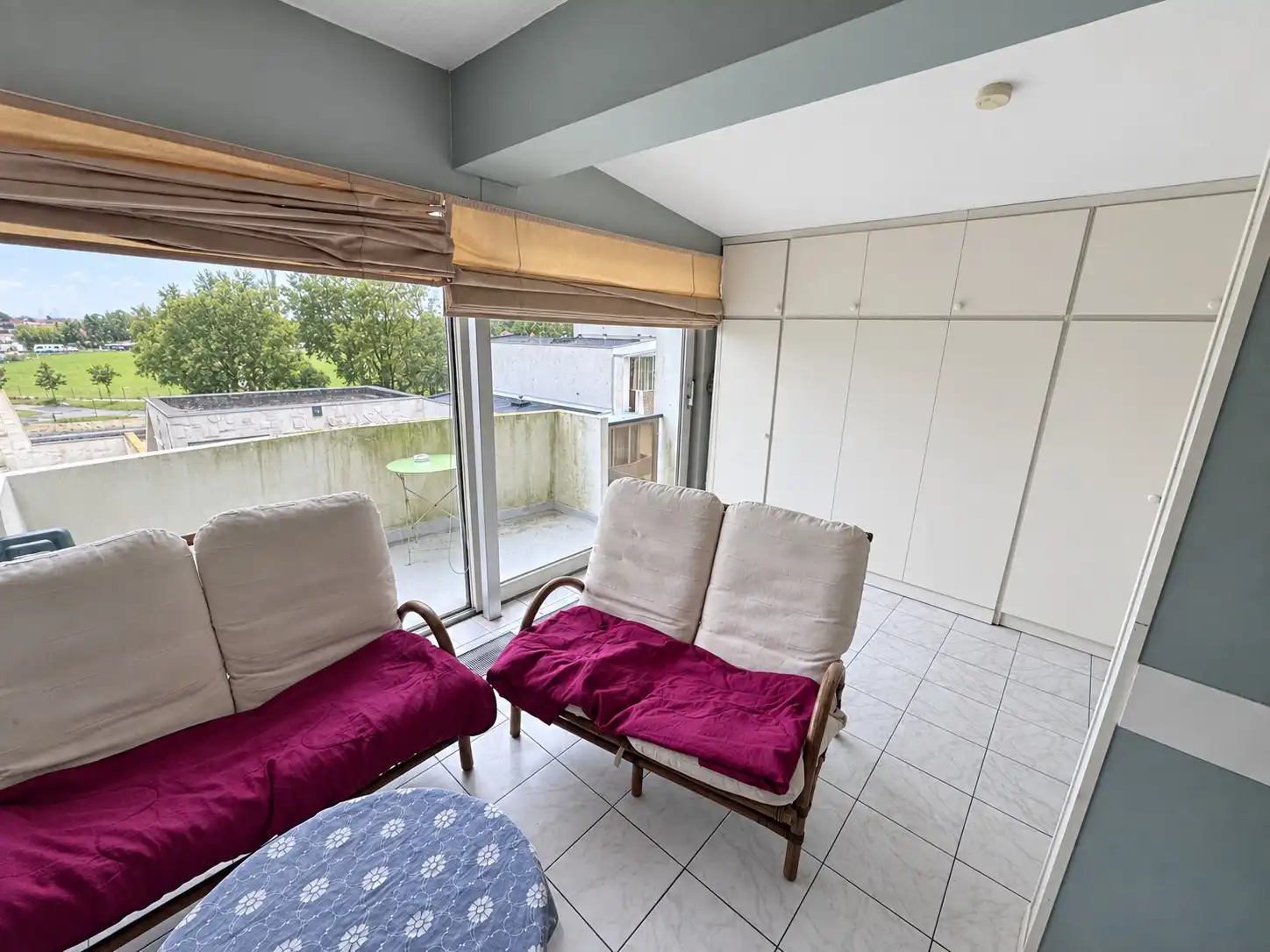 Te renoveren appartement met terras in Park Atlantis – De Haan. foto 3