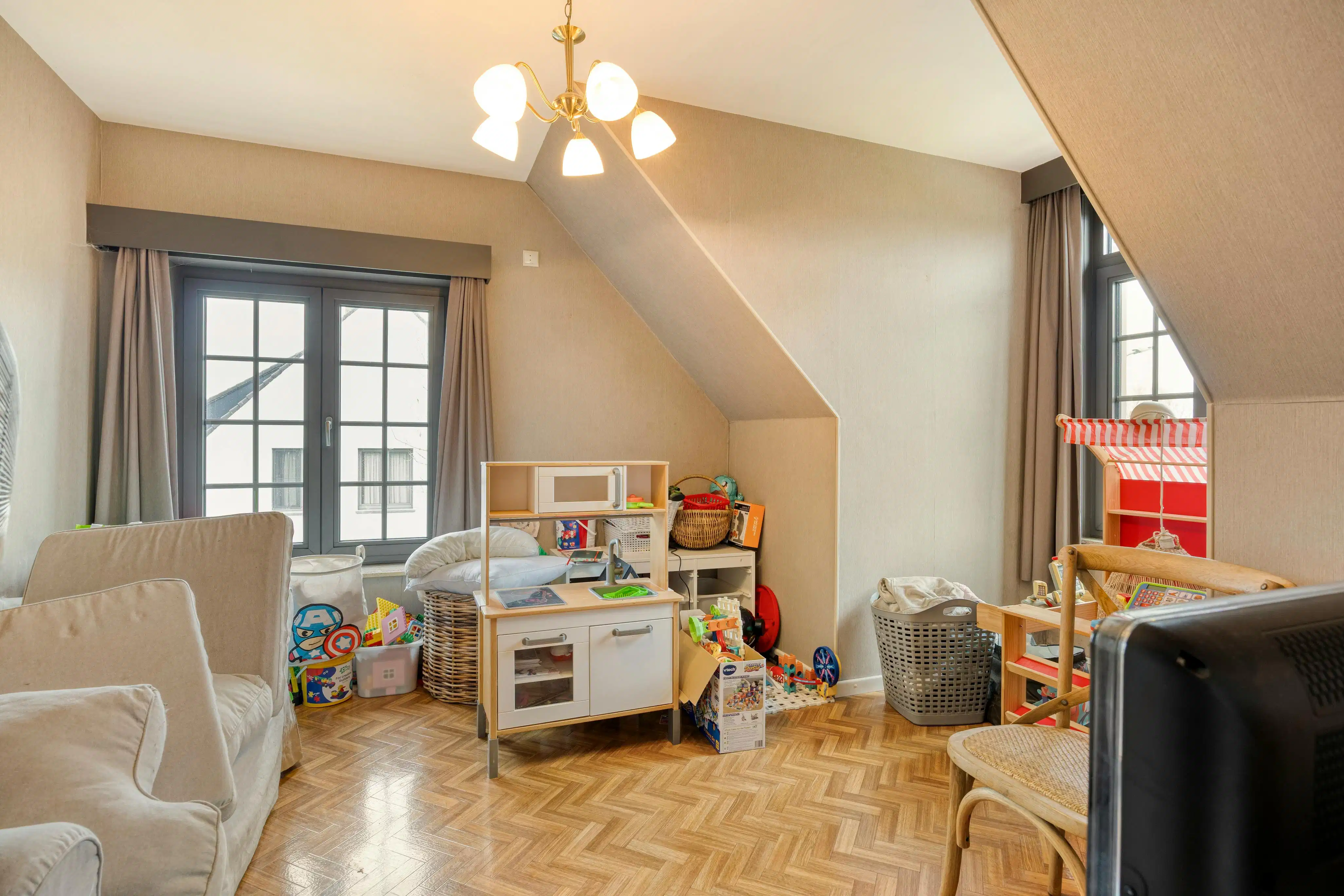 Karaktervolle gezinswoning op toplocatie te koop in Eeklo foto 14