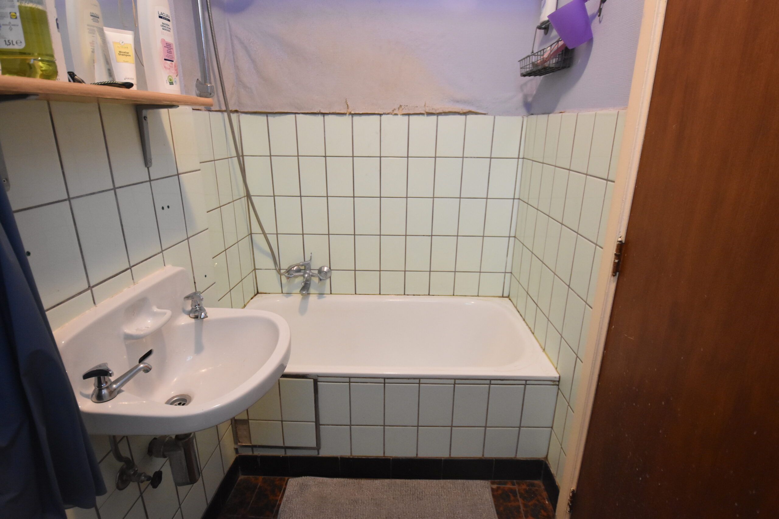 Centraal gelegen woning met tuin, garage en veel potentieel foto 12