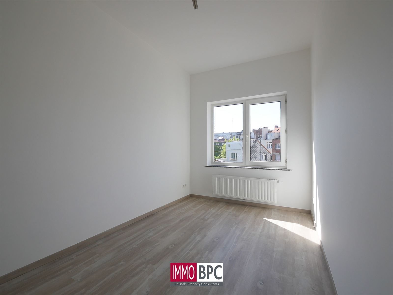 Gerenoveerd appartement met 2 slaapkamers foto 8