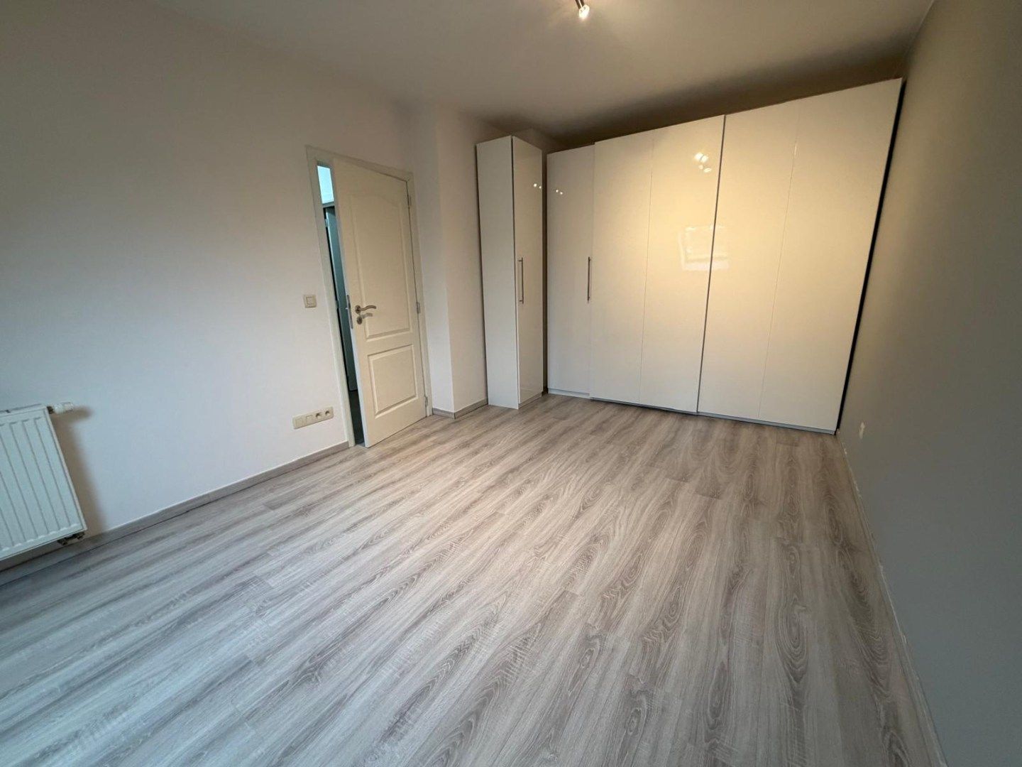 Duplexappartement met 2 slaapkamers, terras en autostaanplaats foto 8