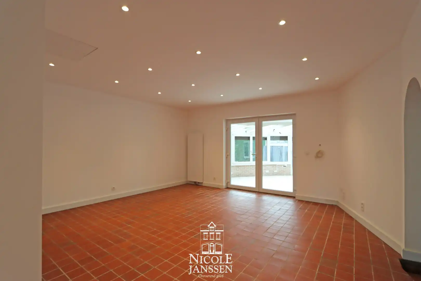 Ruime vrijstaande gezinswoning foto 5