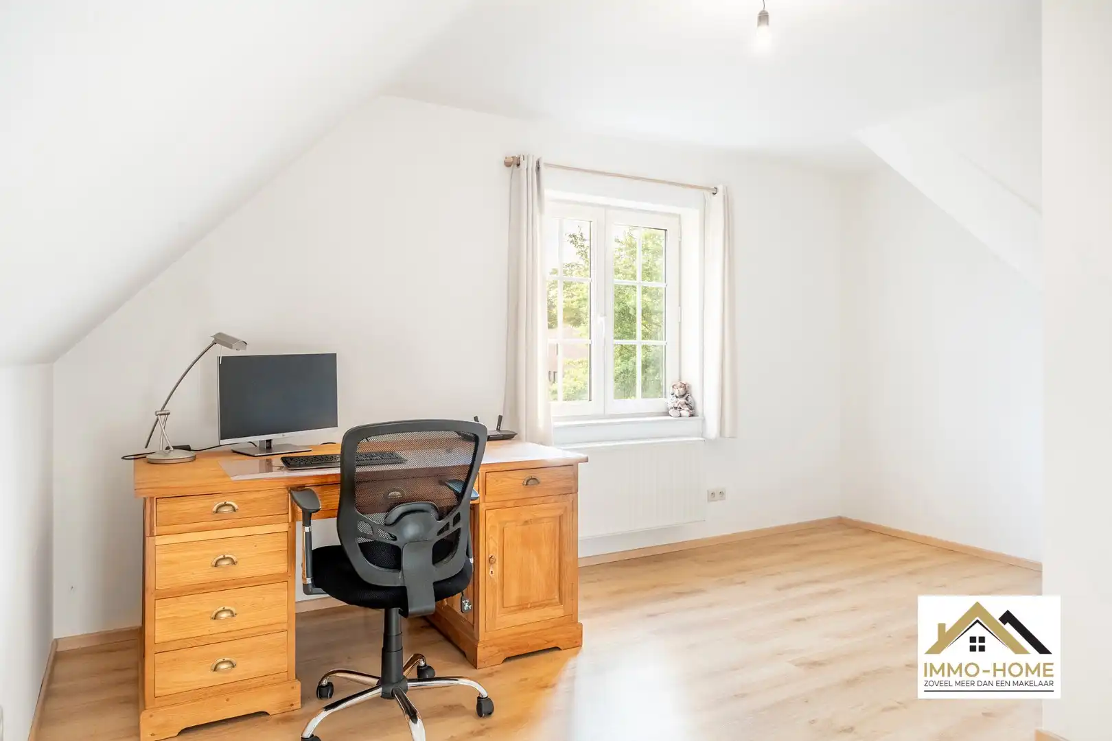 Jonge prachtige woning met enorm volume!! foto 23