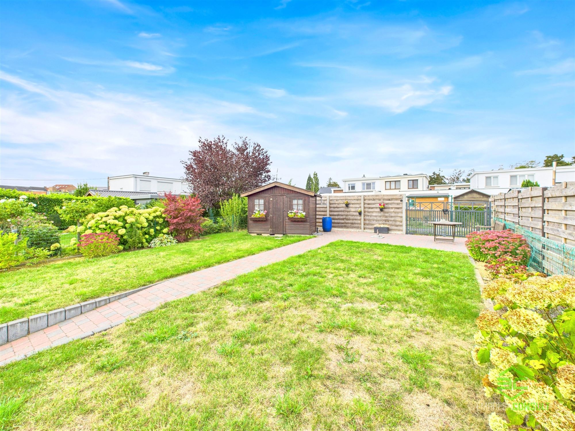 Instapklare woning met 3 slpk op een topligging! foto 32