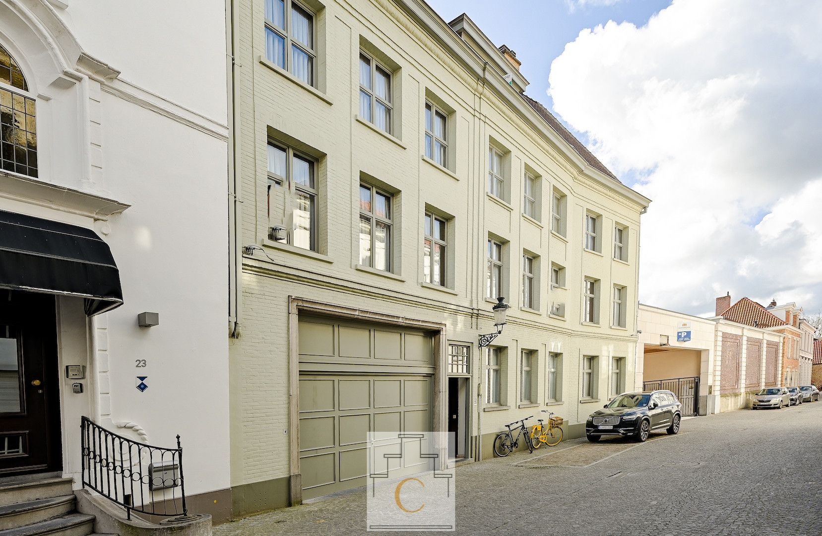 ruim gelijkvloers appartement in kleinschalige residentie op toplocatie in de Moerstraat, met groot terrras en optionele aankoop kleine autostandplaats en/of grote garagebox foto 2