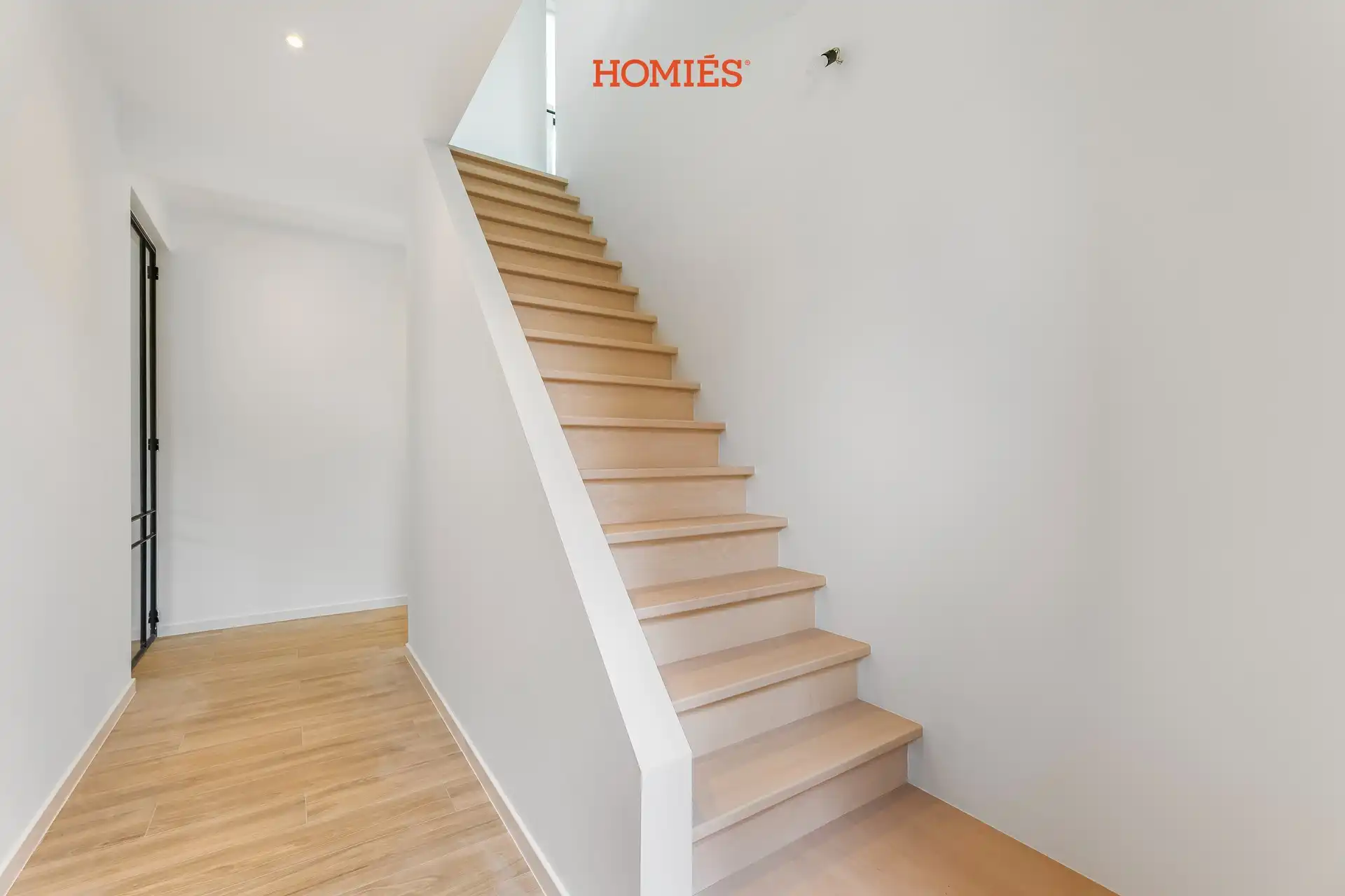 Vernieuwde energiezuinige villa op absolute toplocatie! foto 11