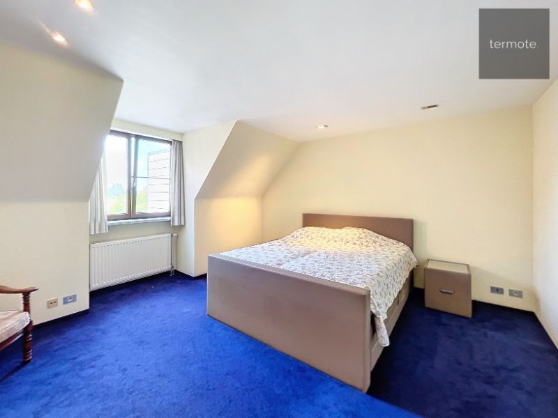 riant appartement 246m² foto 16