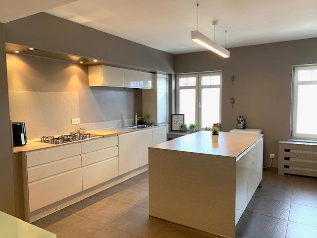 Instapklaar duplexappartement te Aalst foto 8