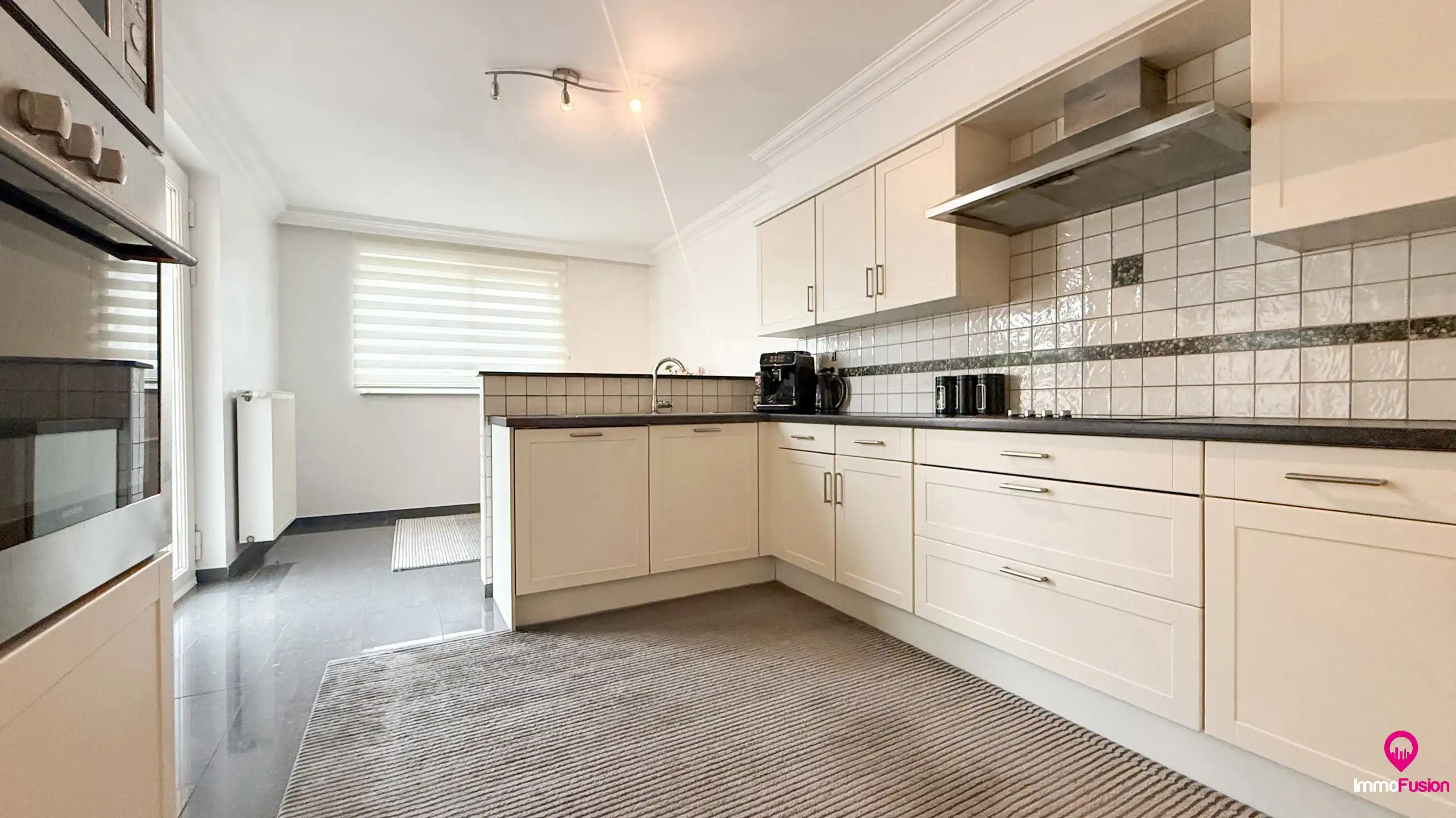 Instapklare woning met 3 slpks, tuin en garage in Lillo! foto 16