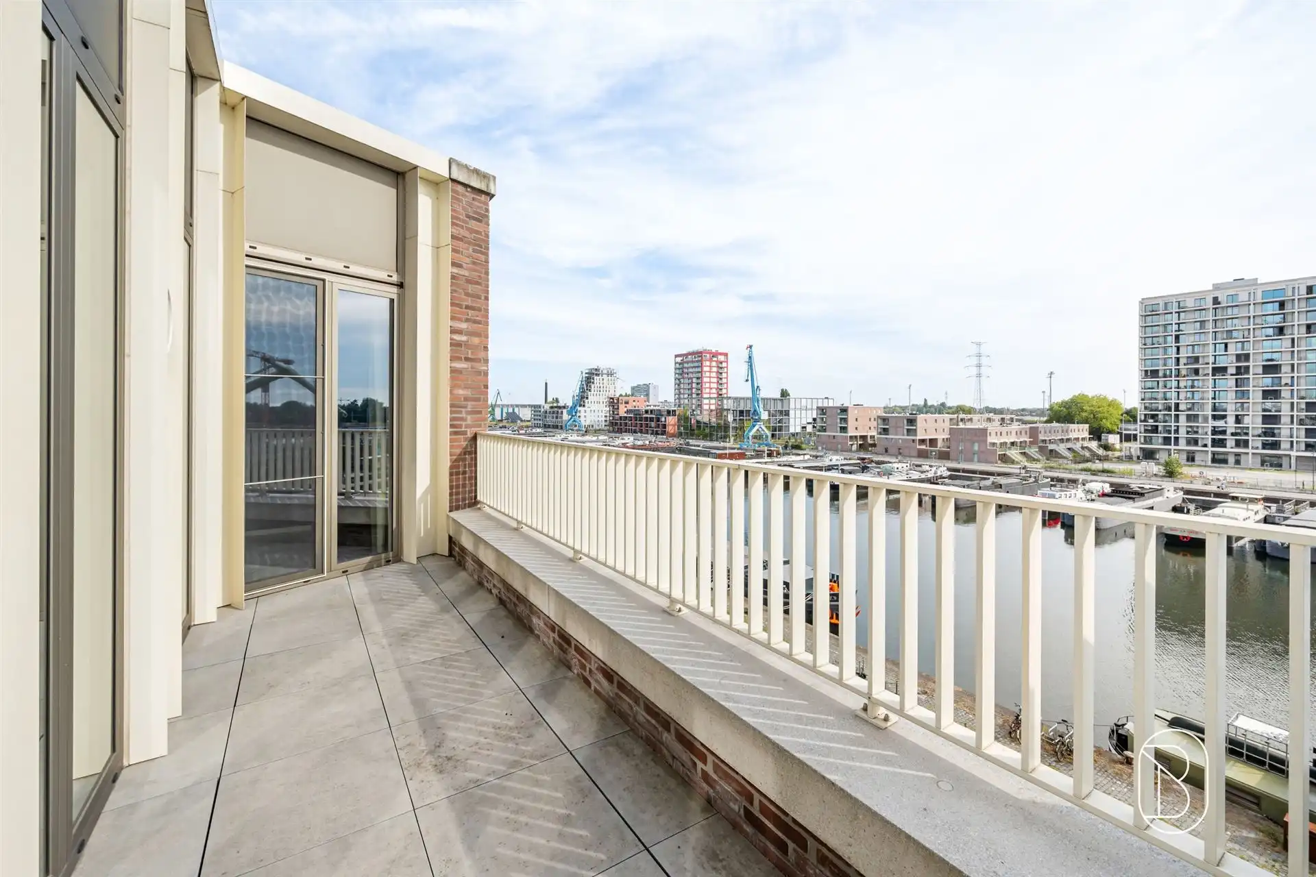 TOPGELEGEN penthouse met 2 terrassen en zicht op Handelsdok foto 8