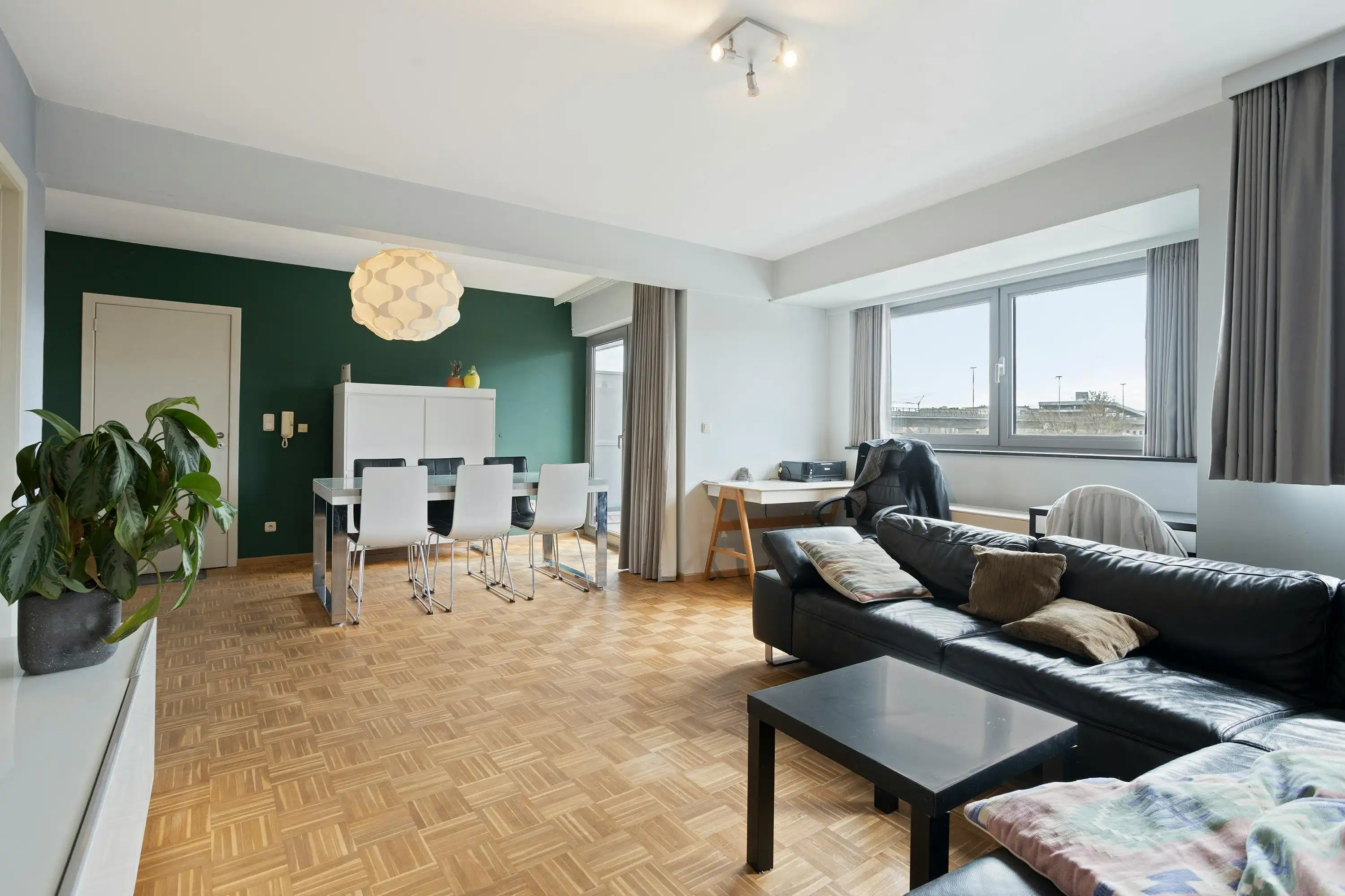 Lichtrijk appartement te koop met terras te Gent foto 2