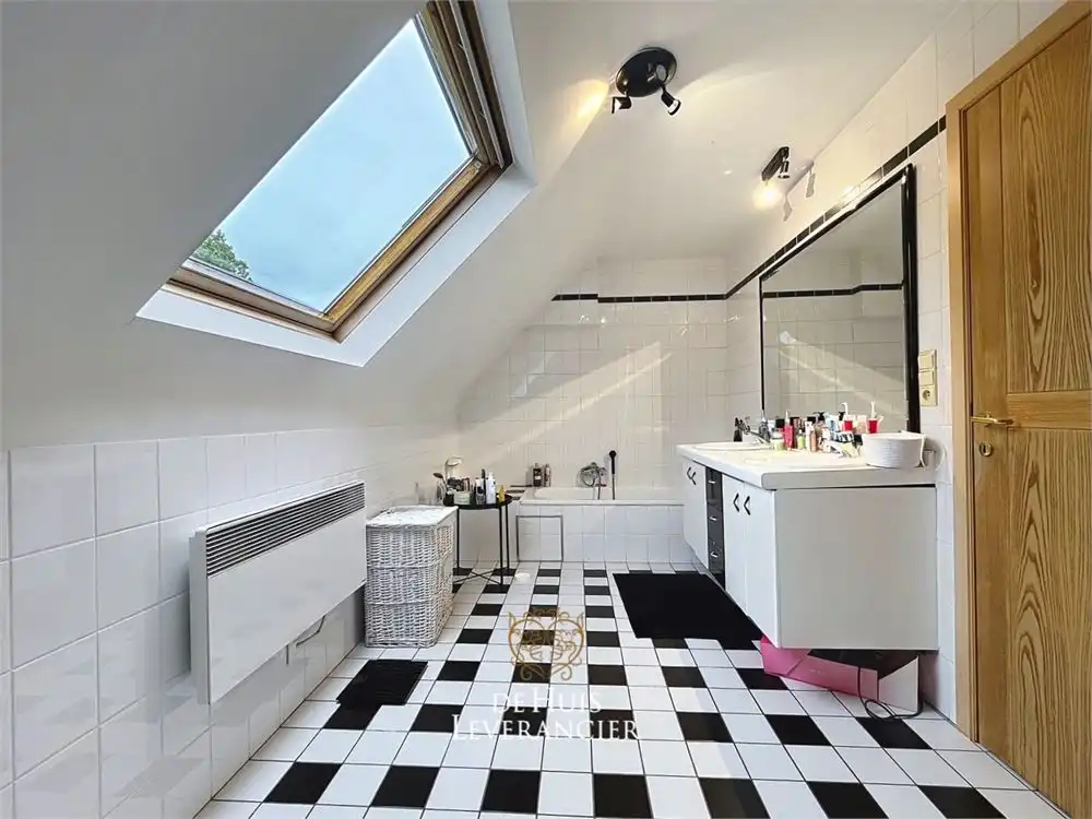 IN OPTIE - Lichtrijke villa met weids uitzicht in Duffel foto 17