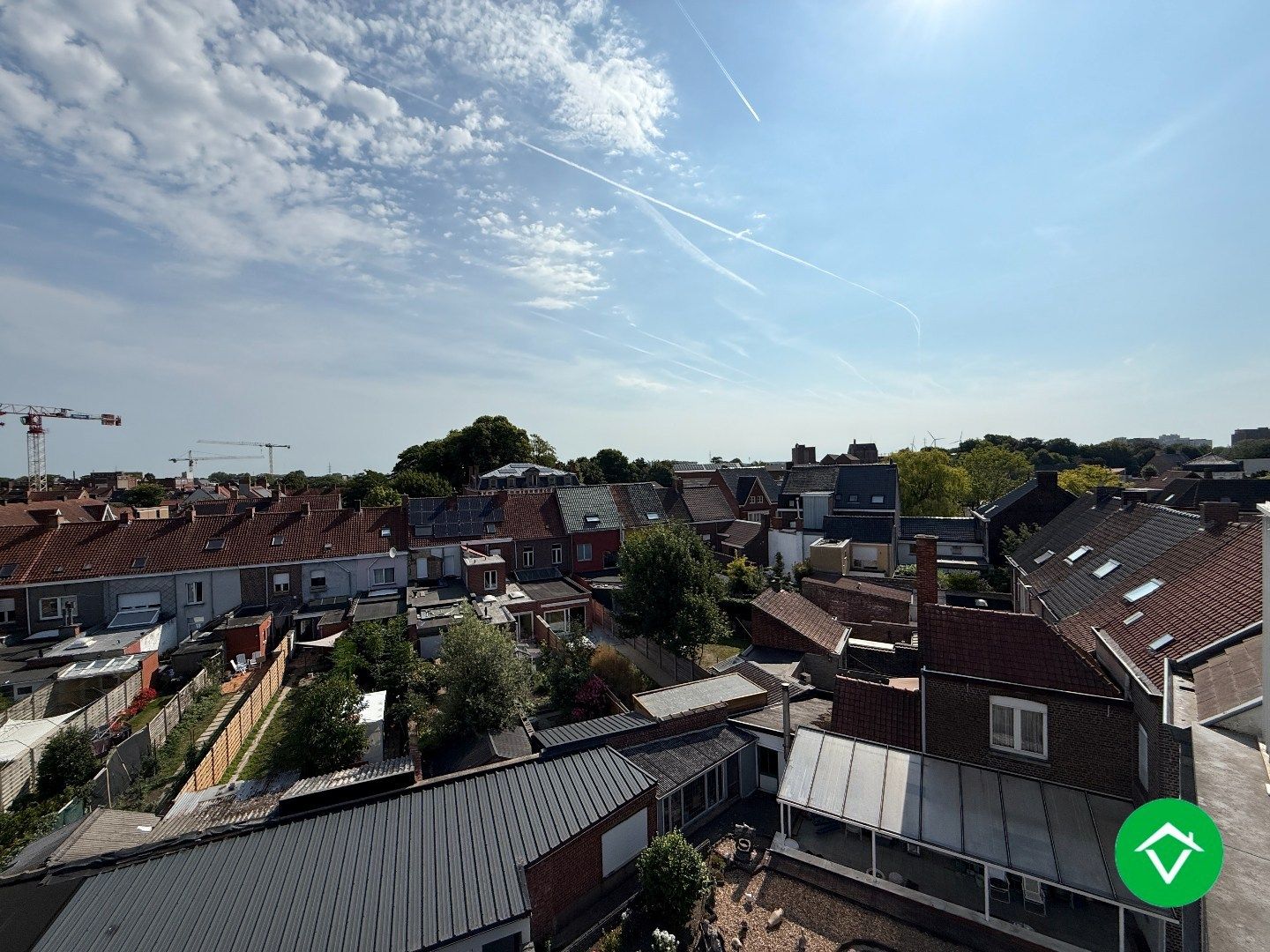Prachtig dakappartement met twee slaapkamers, garage en twee terrassen met fenomenaal uitzicht te Roeselare foto 9