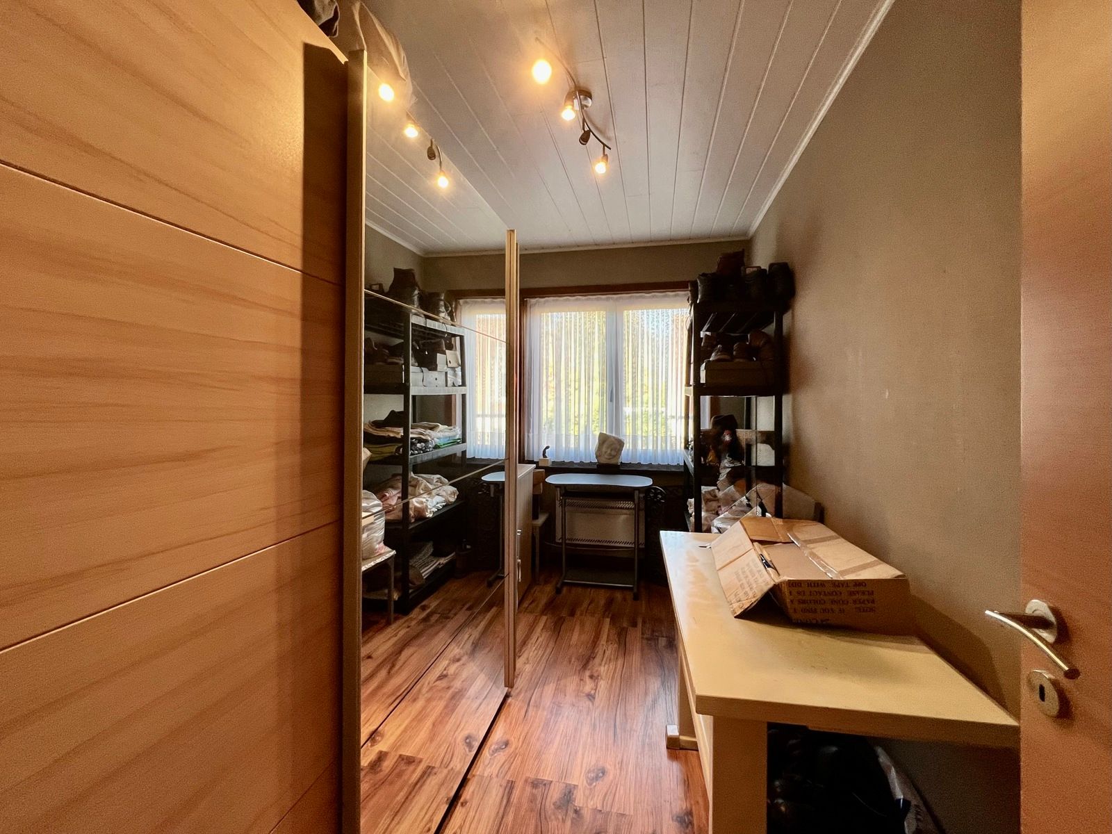 Solide woning met zeer gunstige ligging. foto 18