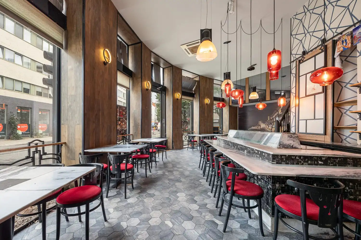 Commercieel handelsgelijkvloers te huur op uitstekende hoeklocatie foto 5