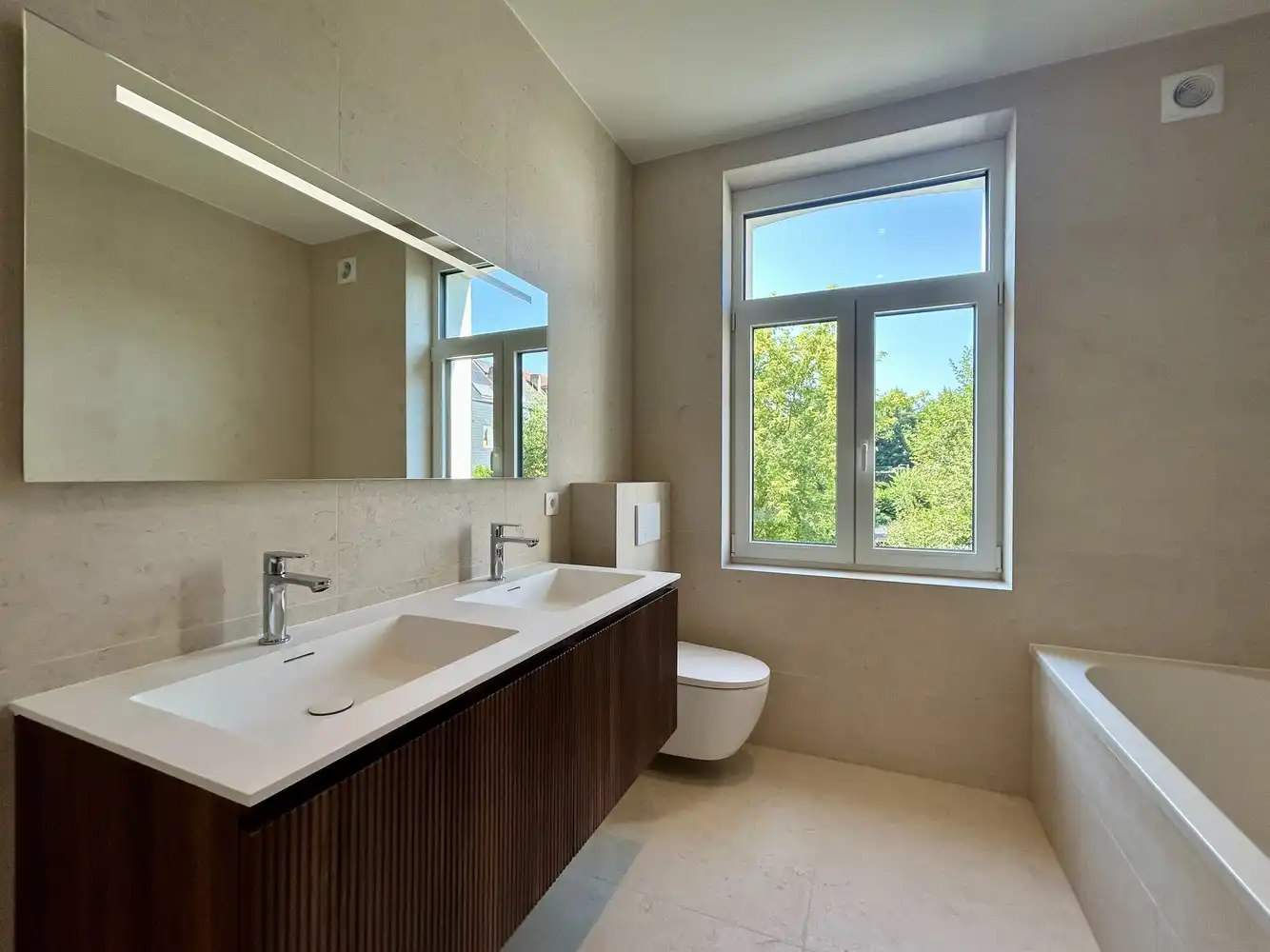 Instapklare, volledig gerenoveerde woning op toplocatie in het centrum van Leuven foto 16