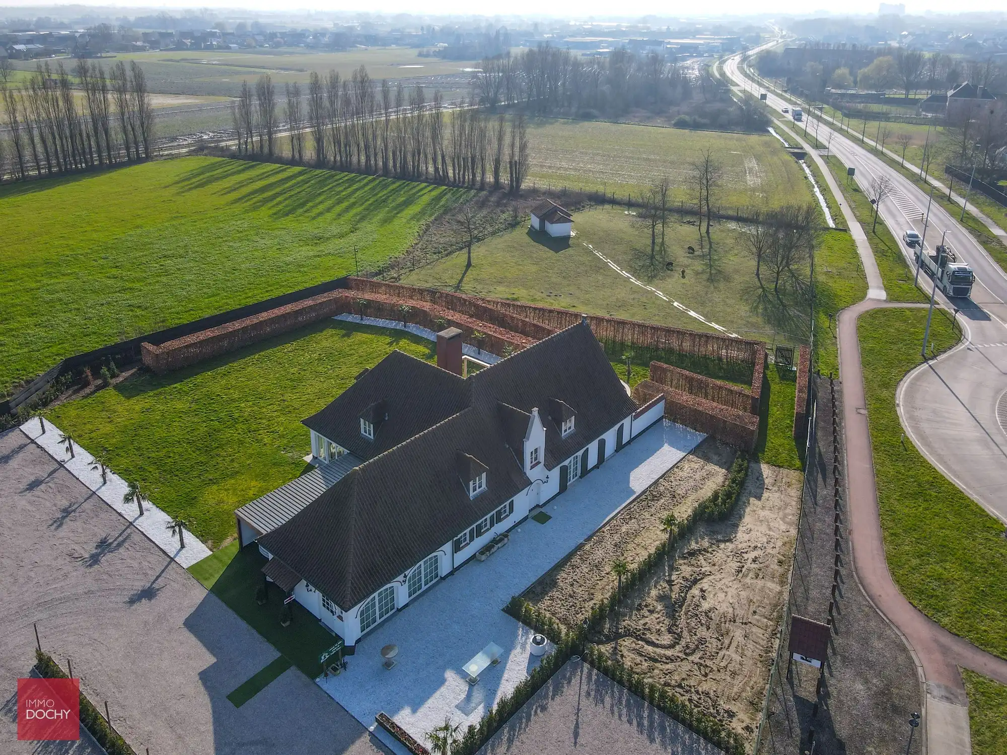 Verzorgde ruime villa op gunstige ligging foto 2