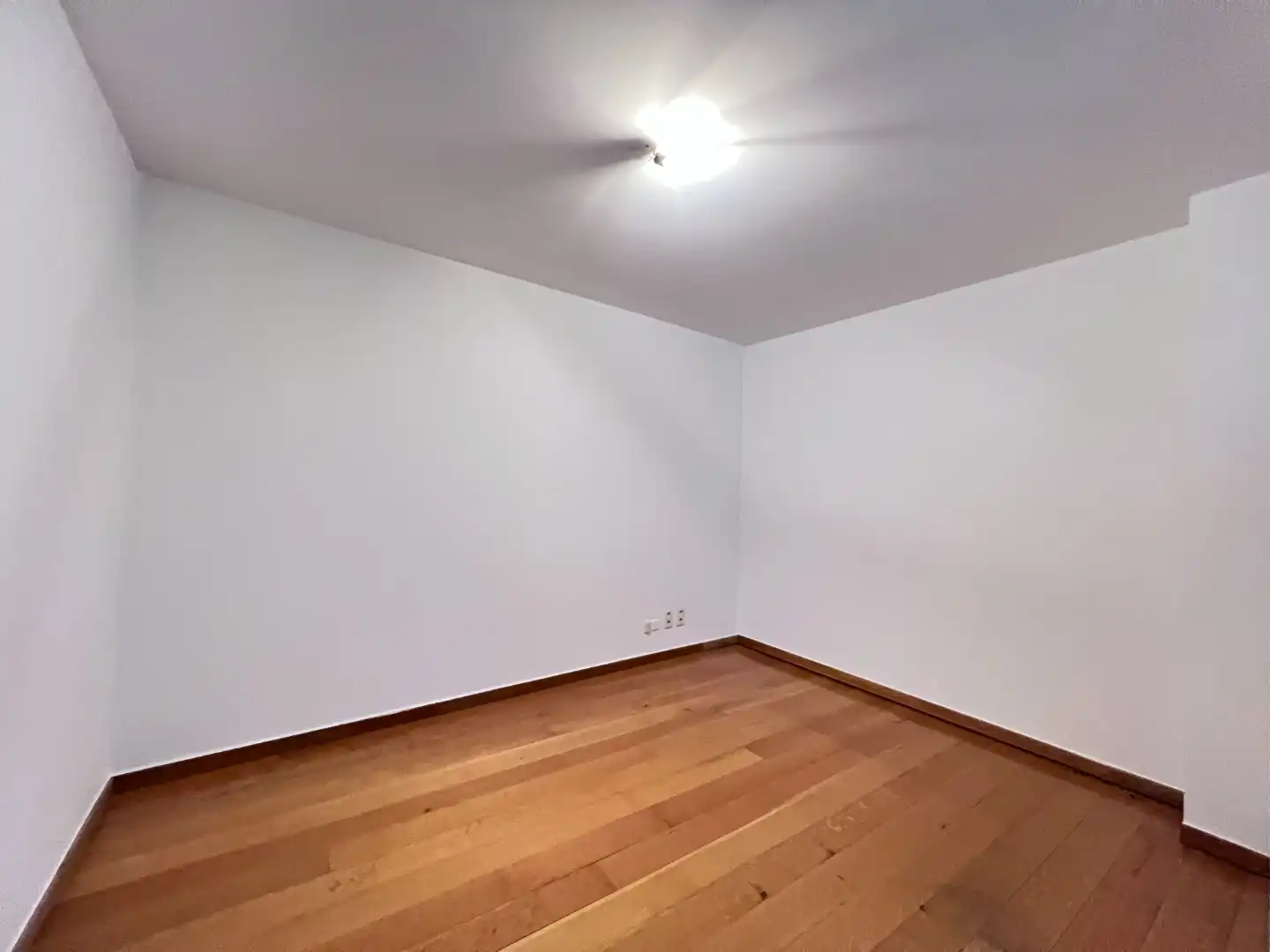 Ruime en lichtrijke woning met tuin te huur in Zomergem foto 10