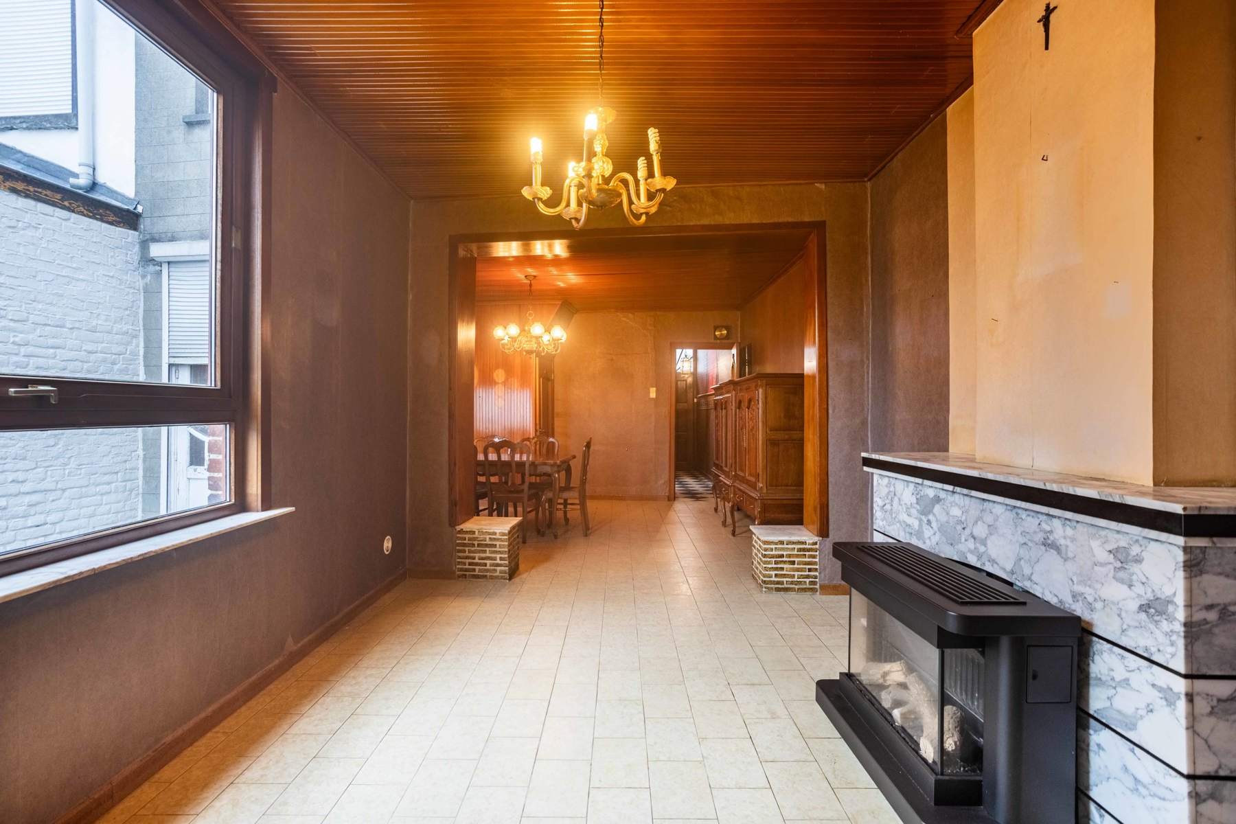 TE RENOVEREN RIJWONING MET TUIN EN GARAGEBOXEN foto 7