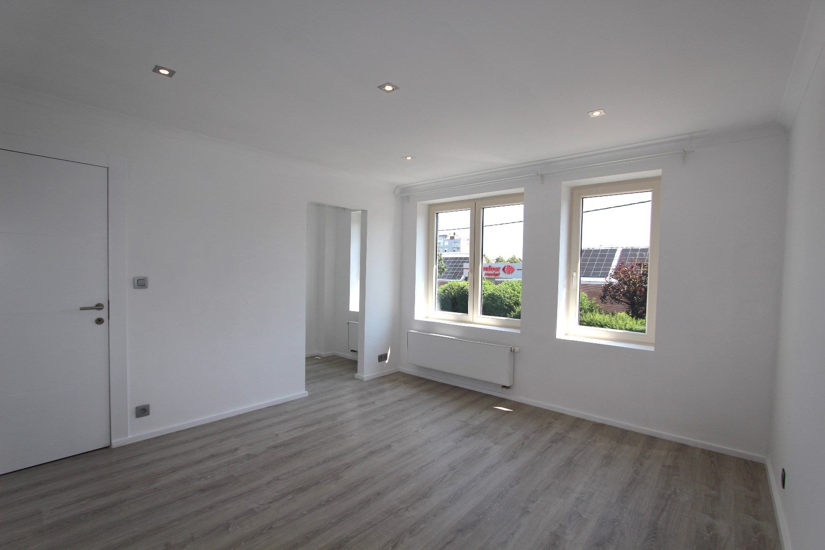 MOOI VERNIEUWDE WONING MET TUIN foto 12