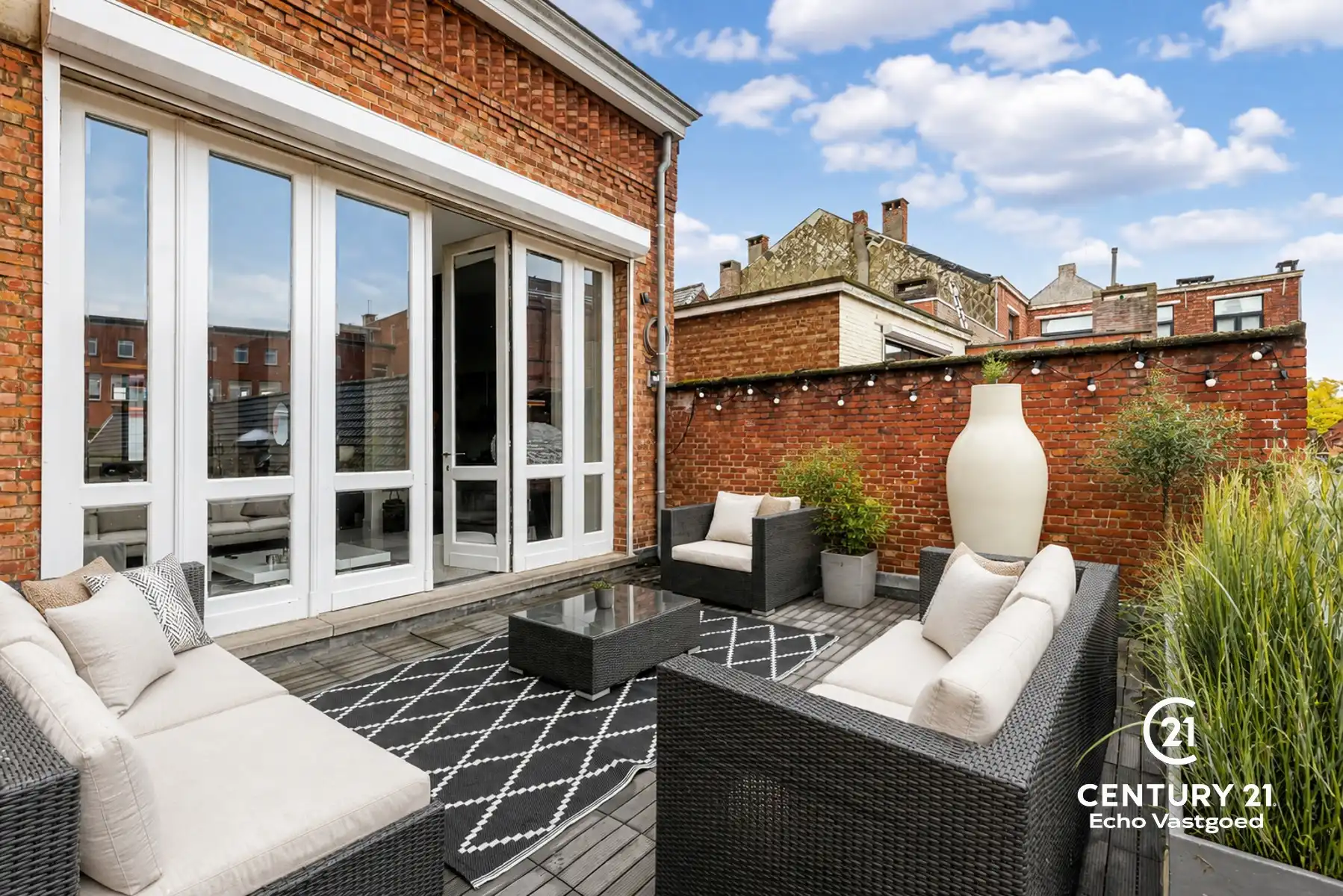 Groot handelspand met luxe duplexappartement en grote garage foto 10