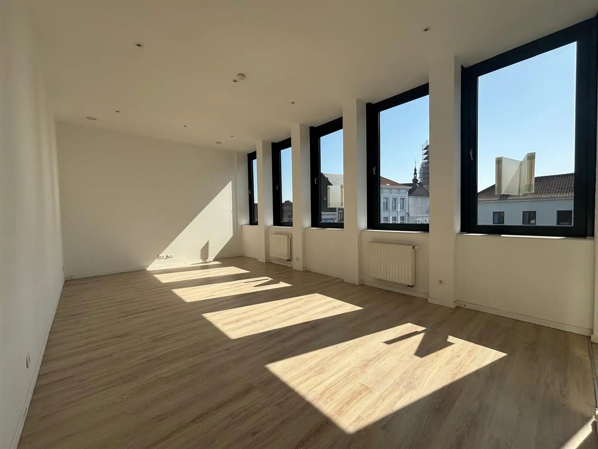 Prachtig appartement met één slaapkamer op de Hopmarkt foto 2