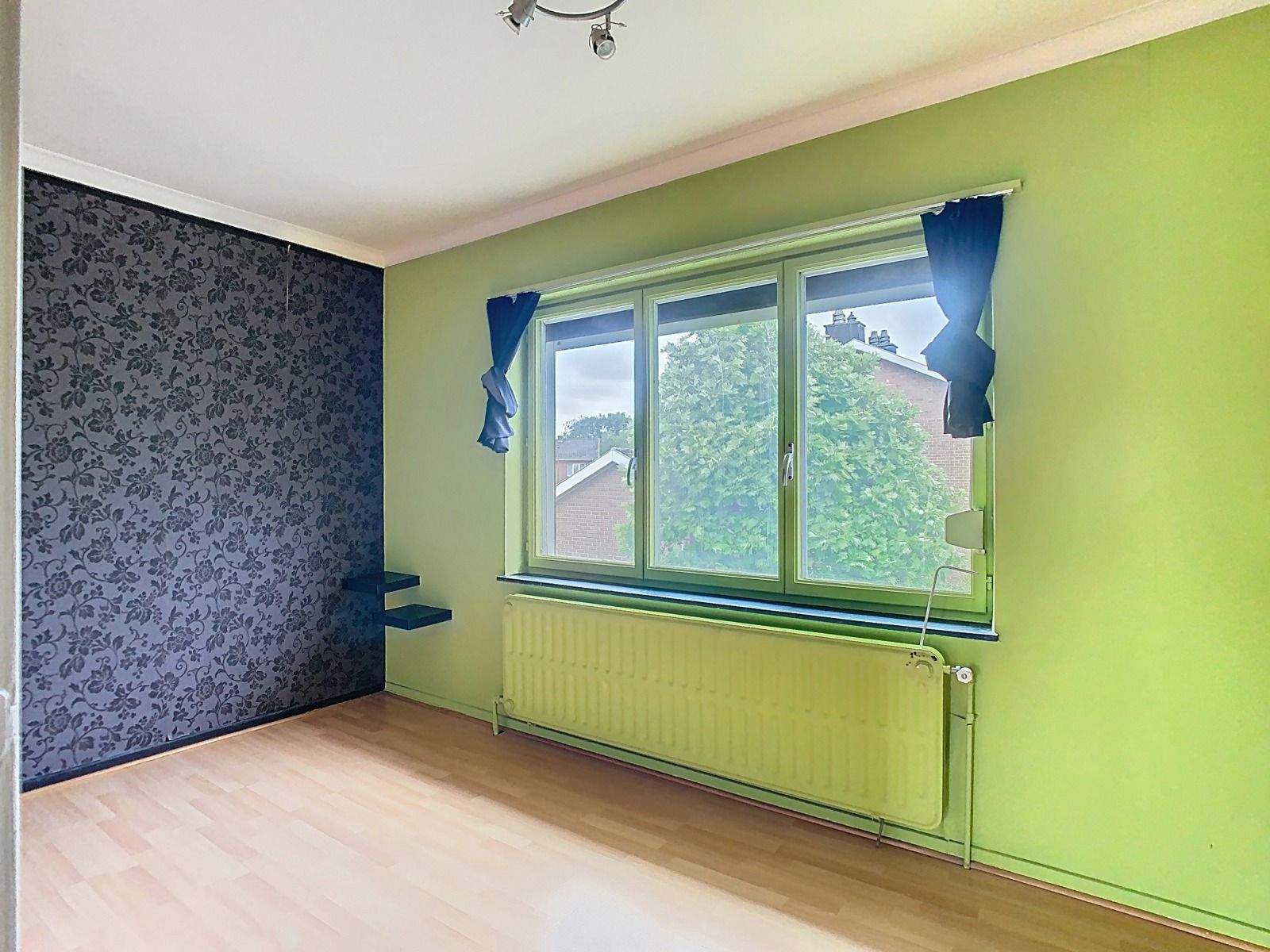 Te Meise, Charmante Woning met 3 SLPK, grote tuin én garage! foto 12