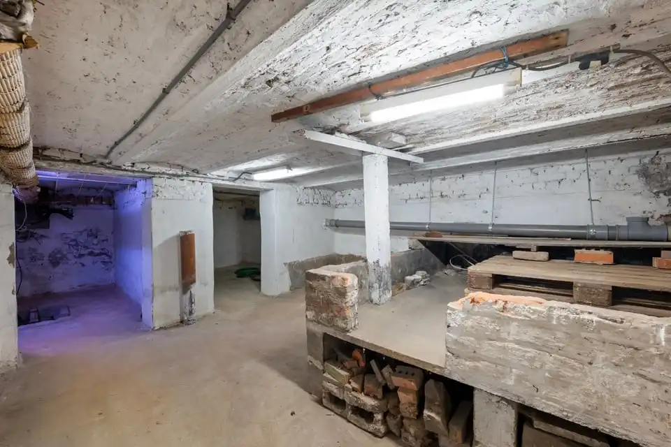 TE RENOVEREN GEZINSWONING MET GARAGE IN HET CENTRUM VAN GINGELOM foto 16