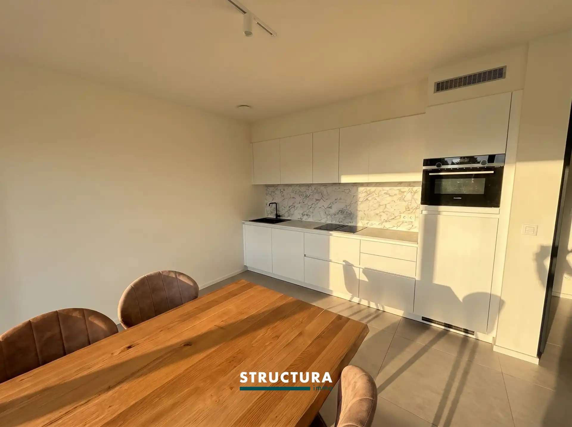 Gelijksvloer appartement met tuin en staanplaats  foto 4
