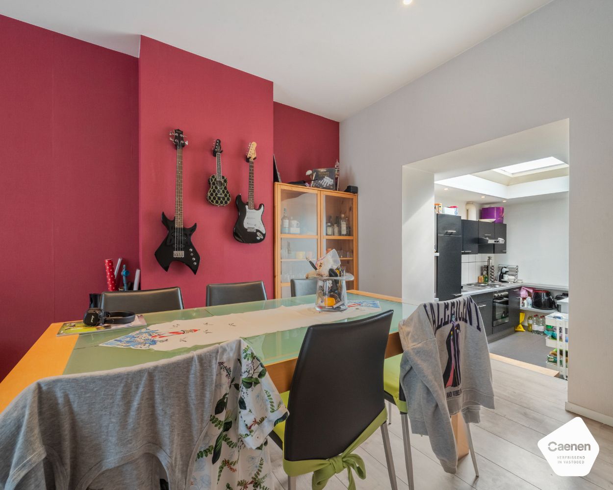 Ongemeubelde ruime woning met vier slaapkamers in hartje Blankenberge foto 7