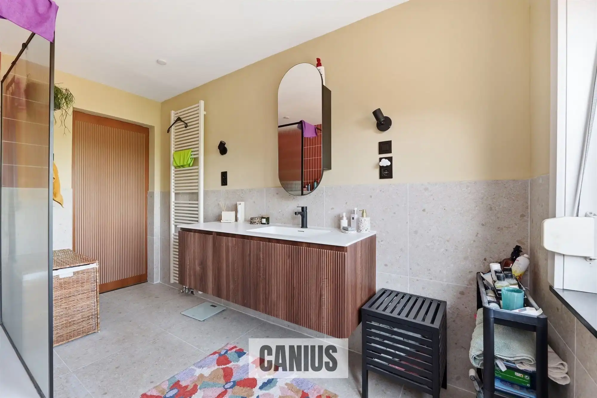 CHARMANTE, GERENOVEERDE WONING MET 2 SLPK foto 14