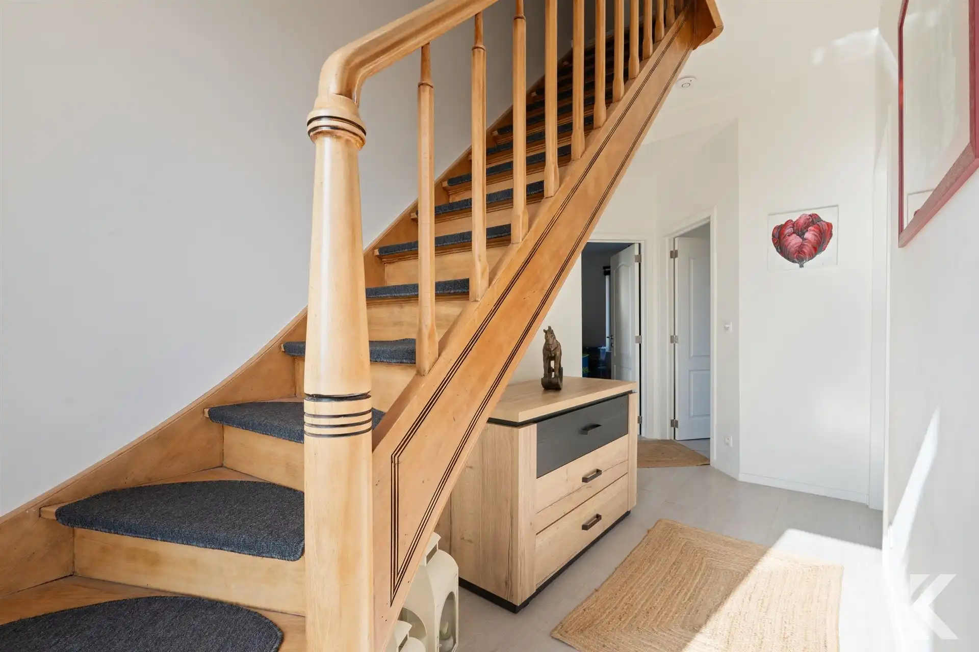 Gigantische, prachtig gerenoveerde woning met garage foto 10